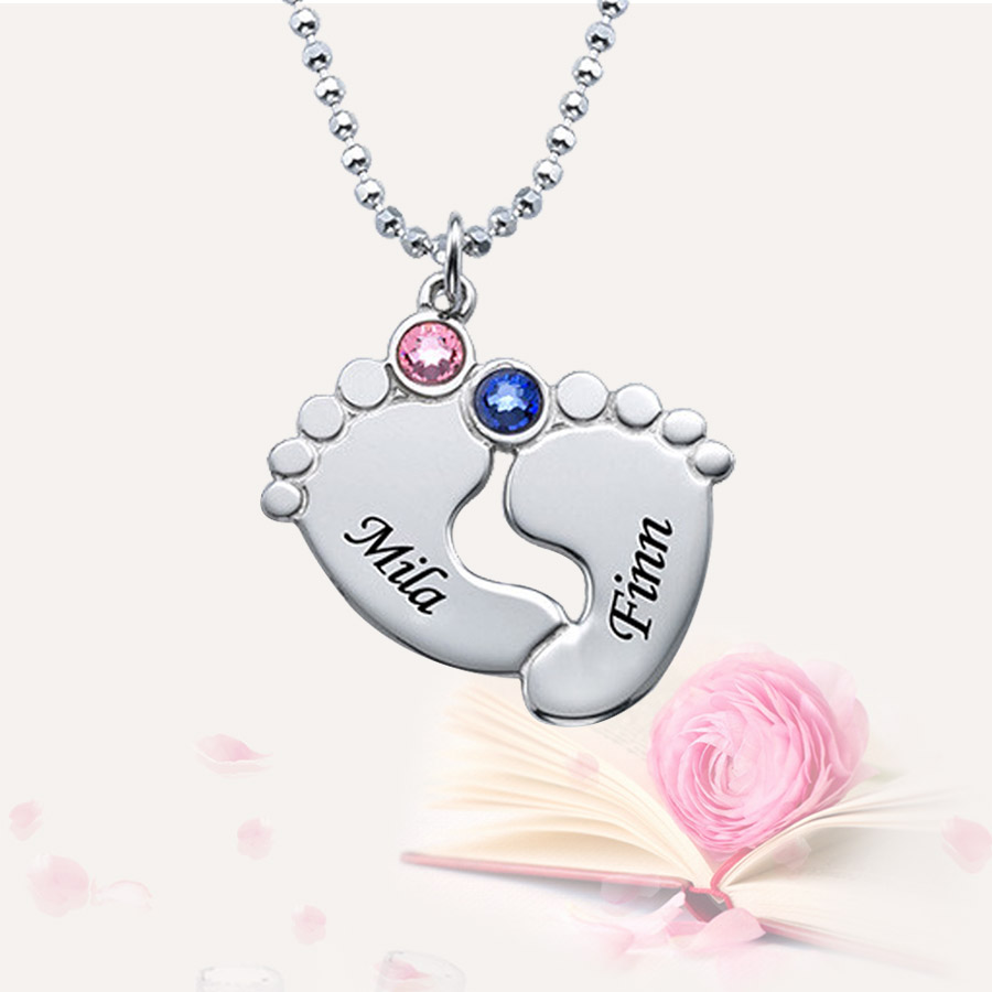 Collana Piedi di Bambino con Pietre Portafortuna